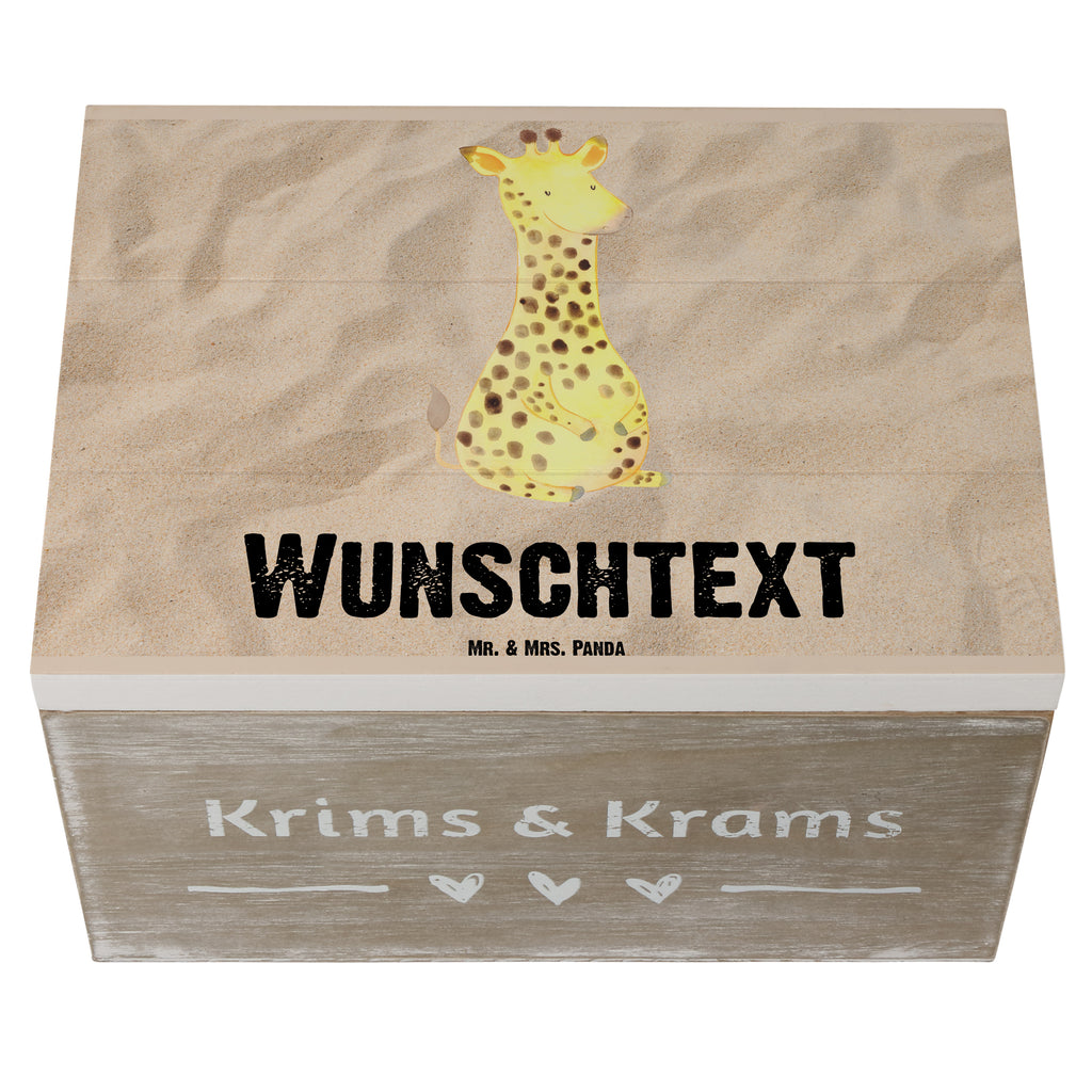 Personalisierte Holzkiste Giraffe Zufrieden Holzkiste mit Namen, Kiste mit Namen, Schatzkiste mit Namen, Truhe mit Namen, Schatulle mit Namen, Erinnerungsbox mit Namen, Erinnerungskiste, mit Namen, Dekokiste mit Namen, Aufbewahrungsbox mit Namen, Holzkiste Personalisiert, Kiste Personalisiert, Schatzkiste Personalisiert, Truhe Personalisiert, Schatulle Personalisiert, Erinnerungsbox Personalisiert, Erinnerungskiste Personalisiert, Dekokiste Personalisiert, Aufbewahrungsbox Personalisiert, Geschenkbox personalisiert, GEschenkdose personalisiert, Afrika, Wildtiere, Giraffe, Zufrieden, Glück, Abenteuer