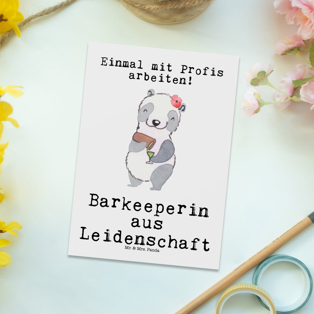 Postkarte Barkeeperin aus Leidenschaft Postkarte, Karte, Geschenkkarte, Grußkarte, Einladung, Ansichtskarte, Geburtstagskarte, Einladungskarte, Dankeskarte, Ansichtskarten, Einladung Geburtstag, Einladungskarten Geburtstag, Beruf, Ausbildung, Jubiläum, Abschied, Rente, Kollege, Kollegin, Geschenk, Schenken, Arbeitskollege, Mitarbeiter, Firma, Danke, Dankeschön, Barkeeperin, Barfrau, Bartender, Barbesitzerin, Kurs