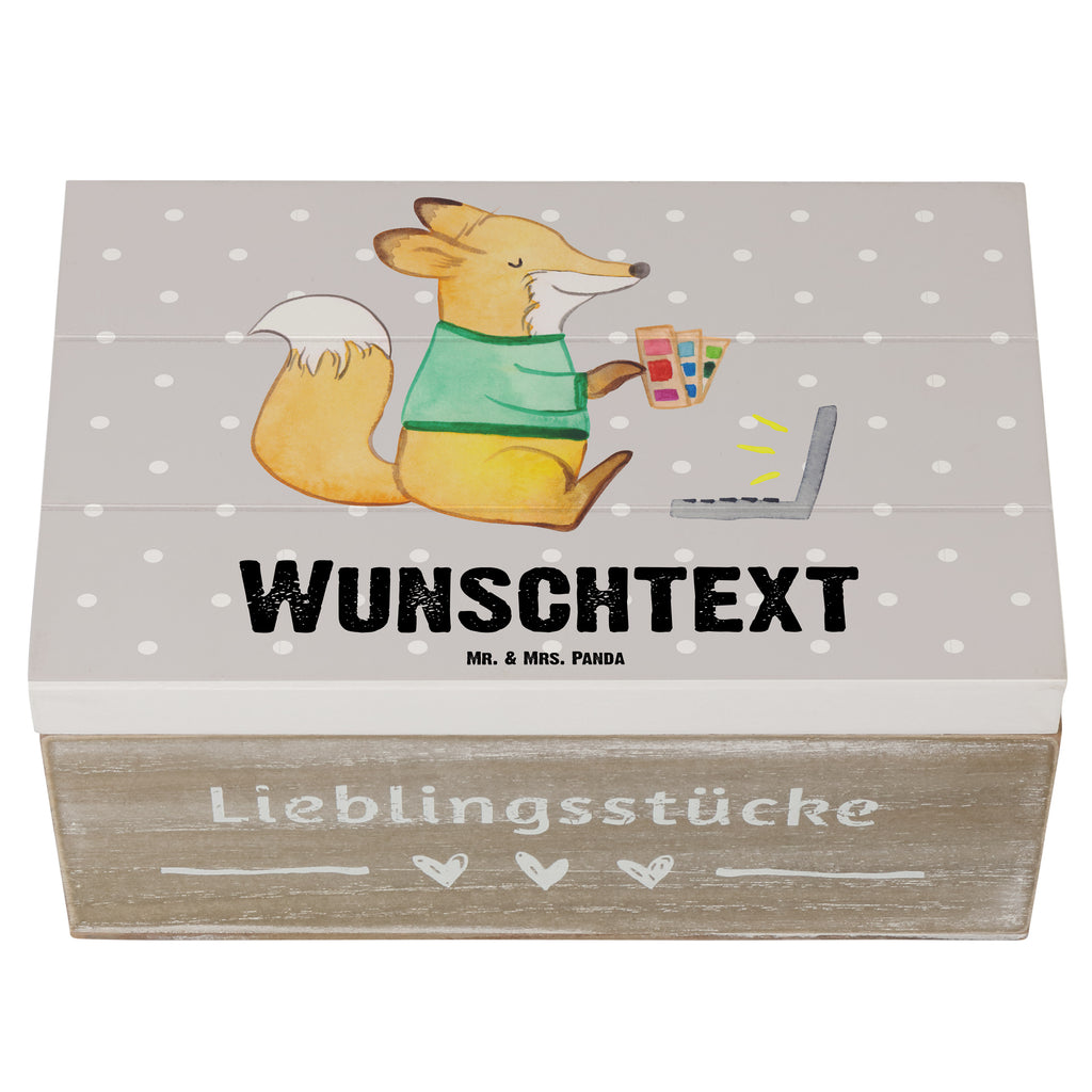 Personalisierte Holzkiste Grafiker mit Herz Holzkiste mit Namen, Kiste mit Namen, Schatzkiste mit Namen, Truhe mit Namen, Schatulle mit Namen, Erinnerungsbox mit Namen, Erinnerungskiste, mit Namen, Dekokiste mit Namen, Aufbewahrungsbox mit Namen, Holzkiste Personalisiert, Kiste Personalisiert, Schatzkiste Personalisiert, Truhe Personalisiert, Schatulle Personalisiert, Erinnerungsbox Personalisiert, Erinnerungskiste Personalisiert, Dekokiste Personalisiert, Aufbewahrungsbox Personalisiert, Geschenkbox personalisiert, GEschenkdose personalisiert, Beruf, Ausbildung, Jubiläum, Abschied, Rente, Kollege, Kollegin, Geschenk, Schenken, Arbeitskollege, Mitarbeiter, Firma, Danke, Dankeschön, Grafiker, Designer, Mediengestalter, Grafikdesigner