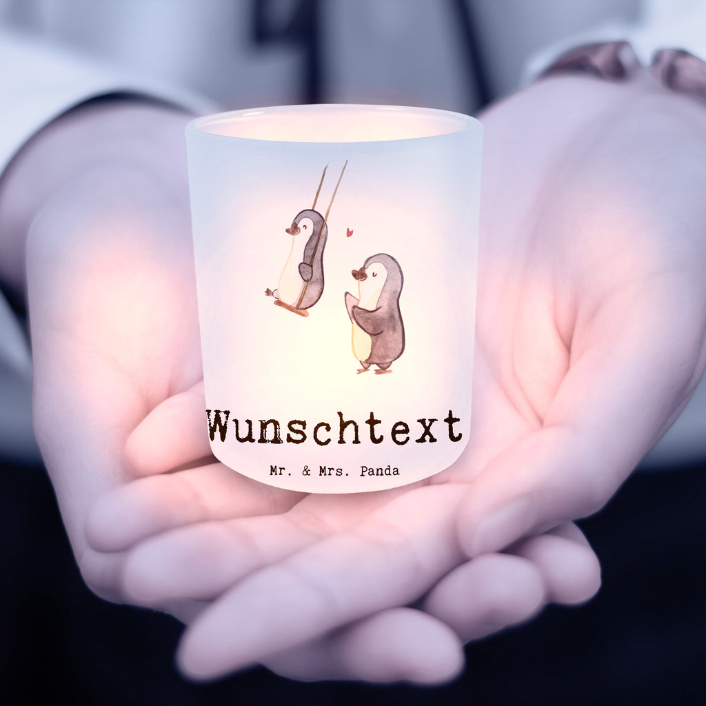 Personalisiertes Windlicht Pinguin Beste Großmutter der Welt Personalisiertes Windlicht, Personalisiertes Windlicht Glas, Personalisiertes Teelichtglas, Personalisierter Teelichthalter, Personalisiertes Kerzenglas, Personalisierte Kerze, Personalisiertes Teelicht, Windlicht mit Namen, Windlicht Glas mit Namen, Teelichtglas mit Namen, Teelichthalter mit Namen, Teelichter mit Namen, Kerzenglas mit Namen, Kerze mit Namen, Teelicht mit Namen, Namenspersonalisierung, Name, selbst gestalten, Wunschtext, Bedrucken, für, Dankeschön, Geschenk, Schenken, Geburtstag, Geburtstagsgeschenk, Geschenkidee, Danke, Bedanken, Mitbringsel, Freude machen, Geschenktipp, Großmutter, Omi, Oma, Oma geworden, Grosseltern