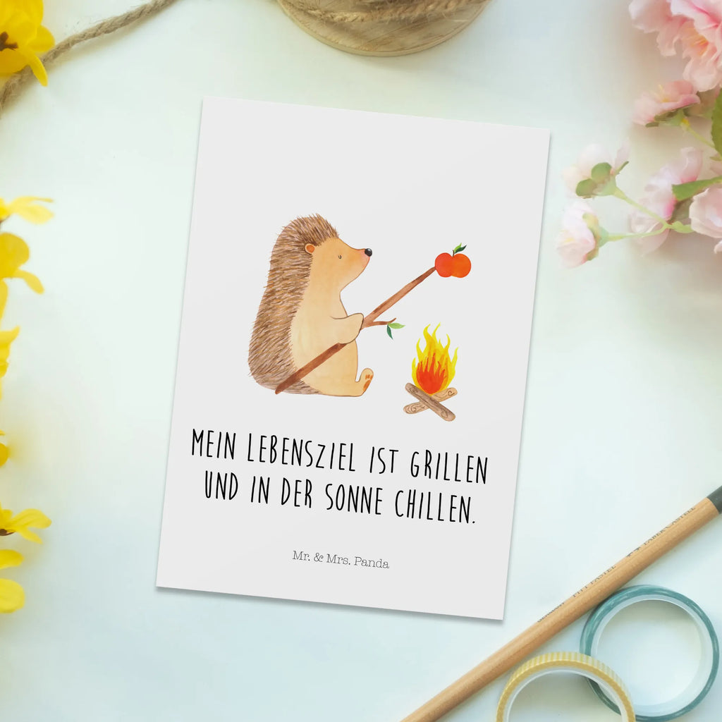 Postkarte Igel grillt Postkarte, Karte, Geschenkkarte, Grußkarte, Einladung, Ansichtskarte, Geburtstagskarte, Einladungskarte, Dankeskarte, Ansichtskarten, Einladung Geburtstag, Einladungskarten Geburtstag, Tiermotive, Gute Laune, lustige Sprüche, Tiere, Igel, Grillen, Ziele, Motivation, arbeitslos, Sinn des Lebens, Spruch