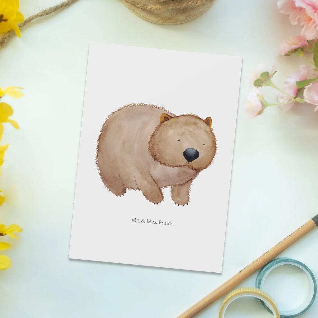 Postkarte Wombat Postkarte, Karte, Geschenkkarte, Grußkarte, Einladung, Ansichtskarte, Geburtstagskarte, Einladungskarte, Dankeskarte, Ansichtskarten, Einladung Geburtstag, Einladungskarten Geburtstag, Tiermotive, Gute Laune, lustige Sprüche, Tiere, Wombat, Das Leben ist schön, Motivation, Spruch, Australien