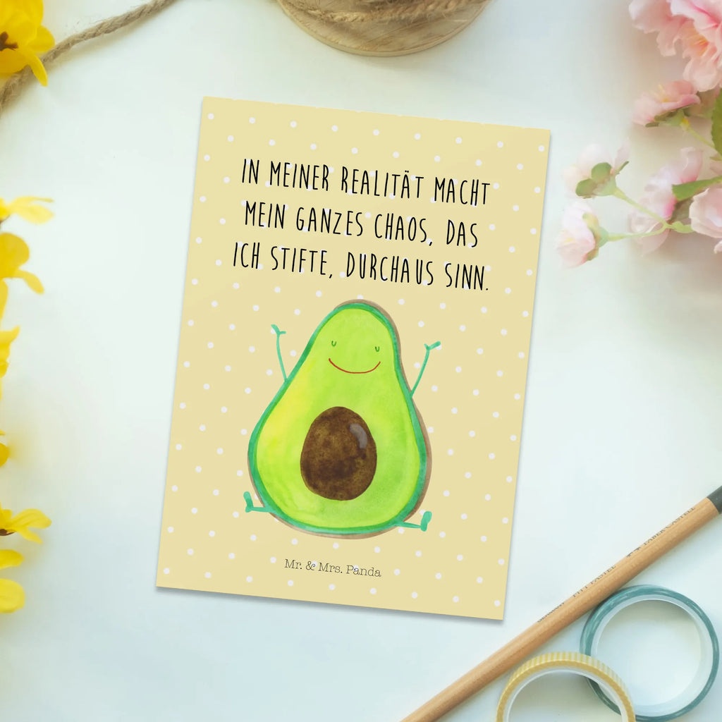 Postkarte Avocado Glücklich Postkarte, Karte, Geschenkkarte, Grußkarte, Einladung, Ansichtskarte, Geburtstagskarte, Einladungskarte, Dankeskarte, Ansichtskarten, Einladung Geburtstag, Einladungskarten Geburtstag, Avocado, Veggie, Vegan, Gesund, Chaos