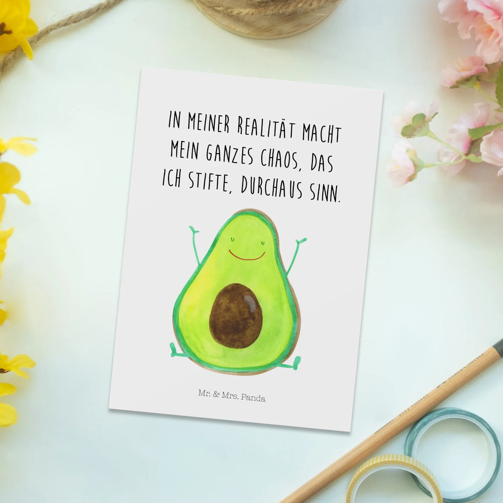 Postkarte Avocado Glücklich Postkarte, Karte, Geschenkkarte, Grußkarte, Einladung, Ansichtskarte, Geburtstagskarte, Einladungskarte, Dankeskarte, Ansichtskarten, Einladung Geburtstag, Einladungskarten Geburtstag, Avocado, Veggie, Vegan, Gesund, Chaos