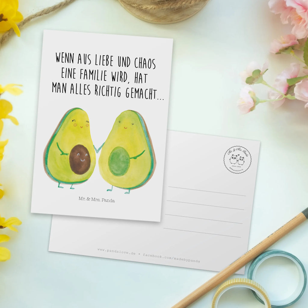 Postkarte Avocado Pärchen Postkarte, Karte, Geschenkkarte, Grußkarte, Einladung, Ansichtskarte, Geburtstagskarte, Einladungskarte, Dankeskarte, Ansichtskarten, Einladung Geburtstag, Einladungskarten Geburtstag, Avocado, Veggie, Vegan, Gesund, Avocuddle, Liebe, Schwangerschaft, Familie, Babyshower, Babyparty, Hochzeit, Kinder, Avocados, Geburt