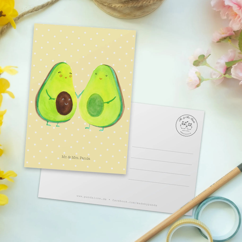 Postkarte Avocado Pärchen Postkarte, Karte, Geschenkkarte, Grußkarte, Einladung, Ansichtskarte, Geburtstagskarte, Einladungskarte, Dankeskarte, Ansichtskarten, Einladung Geburtstag, Einladungskarten Geburtstag, Avocado, Veggie, Vegan, Gesund, Avocuddle, Liebe, Schwangerschaft, Familie, Babyshower, Babyparty, Hochzeit, Kinder, Avocados, Geburt