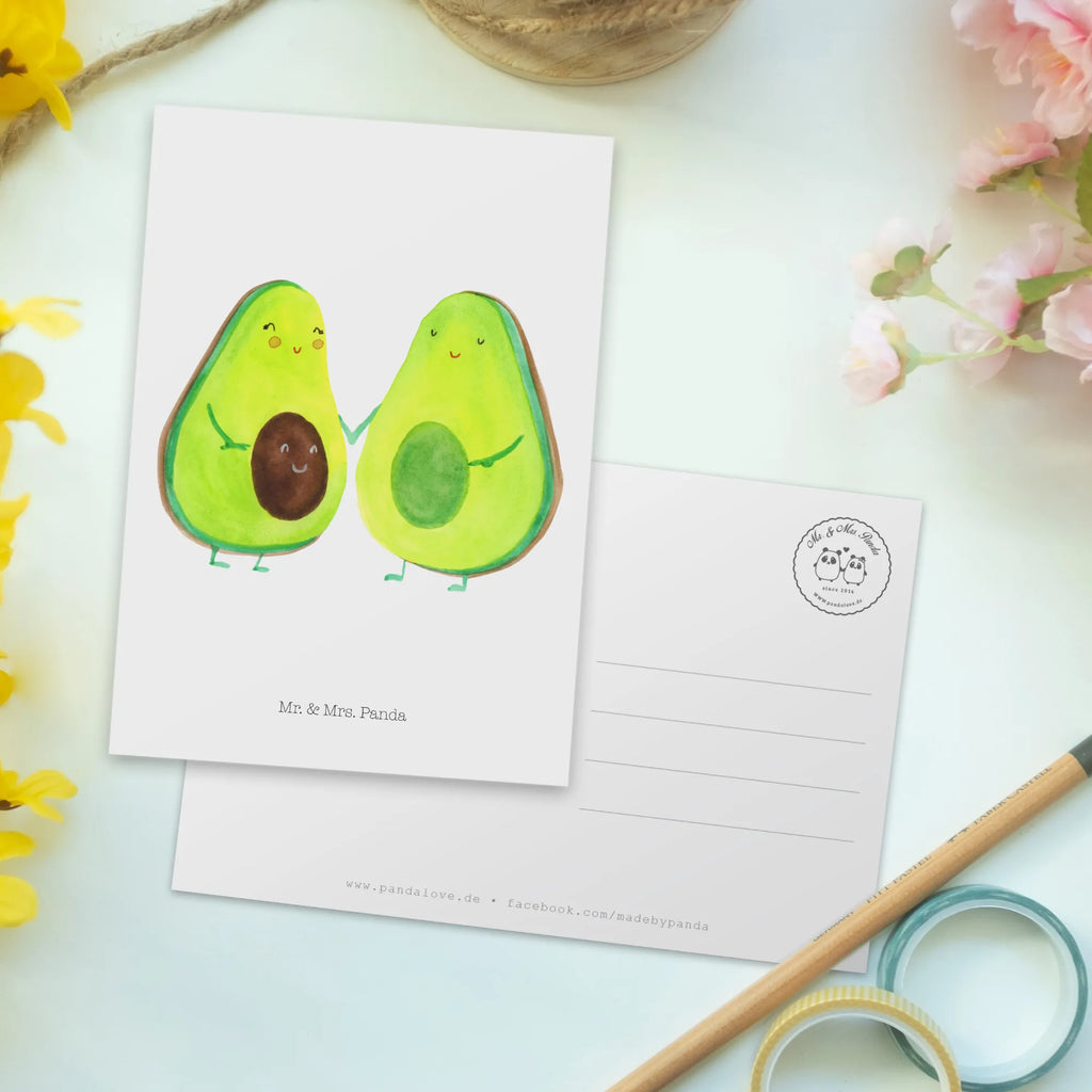 Postkarte Avocado Pärchen Postkarte, Karte, Geschenkkarte, Grußkarte, Einladung, Ansichtskarte, Geburtstagskarte, Einladungskarte, Dankeskarte, Ansichtskarten, Einladung Geburtstag, Einladungskarten Geburtstag, Avocado, Veggie, Vegan, Gesund, Avocuddle, Liebe, Schwangerschaft, Familie, Babyshower, Babyparty, Hochzeit, Kinder, Avocados, Geburt