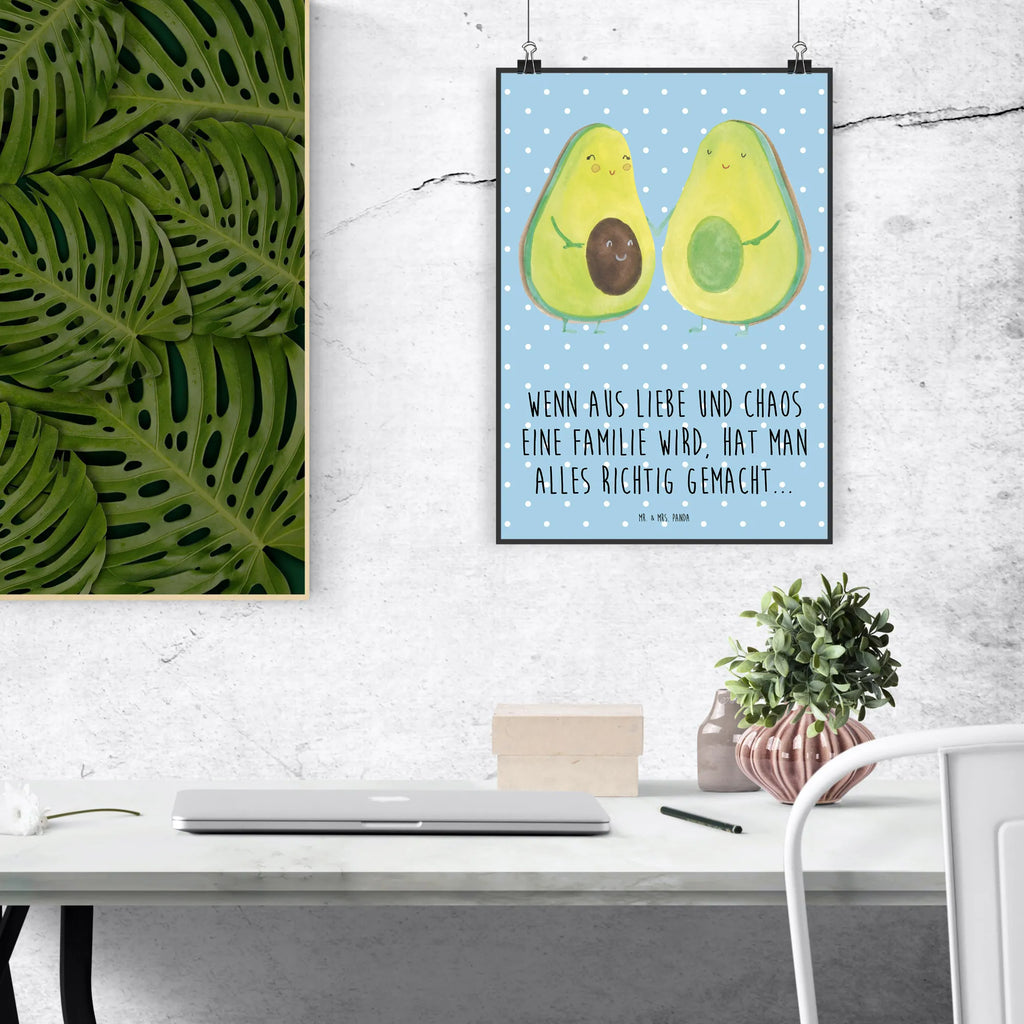 Poster Avocado Pärchen Poster, Wandposter, Bild, Wanddeko, Küchenposter, Kinderposter, Wanddeko Bild, Raumdekoration, Wanddekoration, Handgemaltes Poster, Mr. & Mrs. Panda Poster, Designposter, Kunstdruck, Posterdruck, Avocado, Veggie, Vegan, Gesund, Avocuddle, Liebe, Schwangerschaft, Familie, Babyshower, Babyparty, Hochzeit, Kinder, Avocados, Geburt