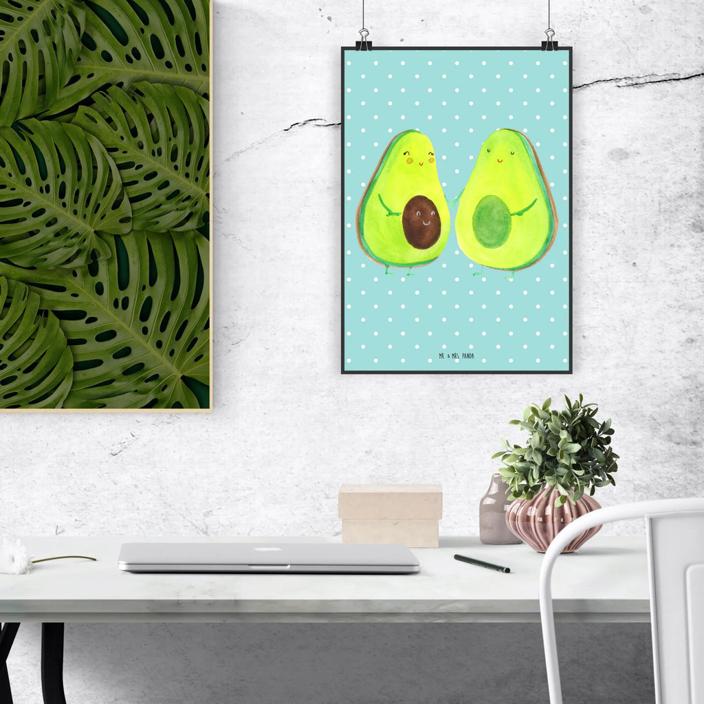 Poster Avocado Pärchen Poster, Wandposter, Bild, Wanddeko, Küchenposter, Kinderposter, Wanddeko Bild, Raumdekoration, Wanddekoration, Handgemaltes Poster, Mr. & Mrs. Panda Poster, Designposter, Kunstdruck, Posterdruck, Avocado, Veggie, Vegan, Gesund, Avocuddle, Liebe, Schwangerschaft, Familie, Babyshower, Babyparty, Hochzeit, Kinder, Avocados, Geburt