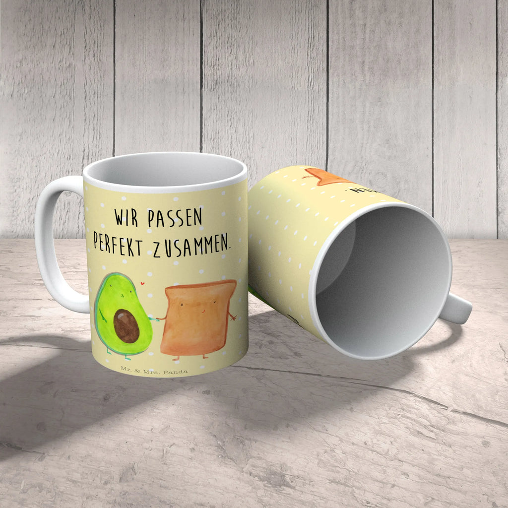 Tasse Avocado + Toast Tasse, Kaffeetasse, Teetasse, Becher, Kaffeebecher, Teebecher, Keramiktasse, Porzellantasse, Büro Tasse, Geschenk Tasse, Tasse Sprüche, Tasse Motive, Kaffeetassen, Tasse bedrucken, Designer Tasse, Cappuccino Tassen, Schöne Teetassen, Avocado, Veggie, Vegan, Gesund, Toast, Toastbrot, Liebespaar, Pärchen, Freund, Freundin, Verlobt, Verlobungsparty, Hochzeit, Hochzeitsgeschenk, Jahrestag, Jahrestagsgeschenk