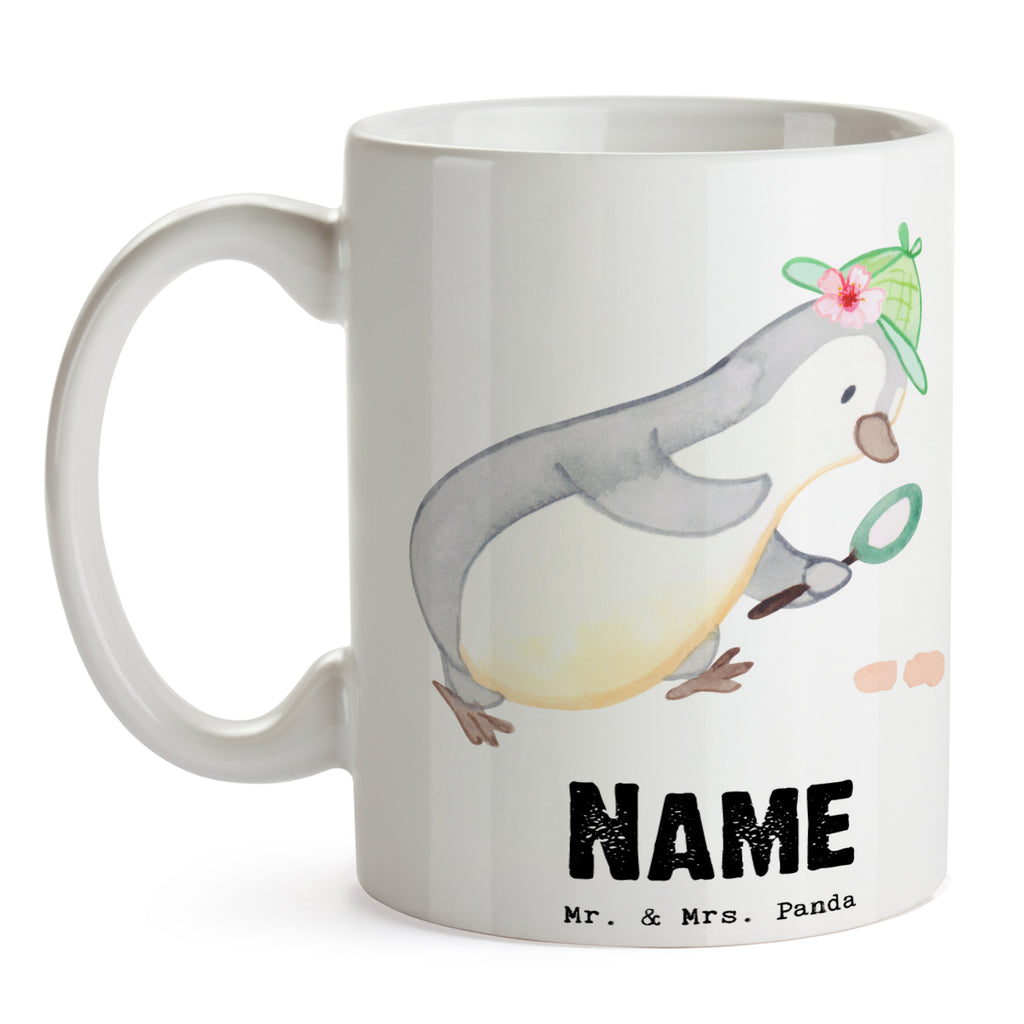 Personalisierte Tasse Detektivin mit Herz Personalisierte Tasse, Namenstasse, Wunschname, Personalisiert, Tasse, Namen, Drucken, Tasse mit Namen, Beruf, Ausbildung, Jubiläum, Abschied, Rente, Kollege, Kollegin, Geschenk, Schenken, Arbeitskollege, Mitarbeiter, Firma, Danke, Dankeschön, Detektivin, Ermittlerin, Agentin, Privatdetektei, Berufsdetektivin, Wirtschaftsdetektei, Detektivausbildung, Spurensuche