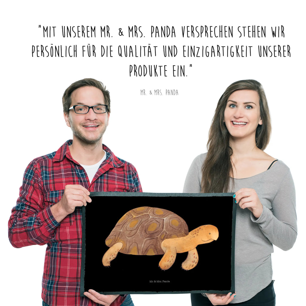 Fußmatte Schildkröte Marschieren Türvorleger, Schmutzmatte, Fußabtreter, Matte, Schmutzfänger, Fußabstreifer, Schmutzfangmatte, Türmatte, Motivfußmatte, Haustürmatte, Vorleger, Fussmatten, Fußmatten, Gummimatte, Fußmatte außen, Fußmatte innen, Fussmatten online, Gummi Matte, Sauberlaufmatte, Fußmatte waschbar, Fußmatte outdoor, Schmutzfangmatte waschbar, Eingangsteppich, Fußabstreifer außen, Fußabtreter außen, Schmutzfangteppich, Fußmatte außen wetterfest, Meerestiere, Meer, Urlaub, Schildkröte, Schildkröten, get lost, Abenteuer, Reiselust, Inspiration, Neustart, Motivation, Lieblingsmensch