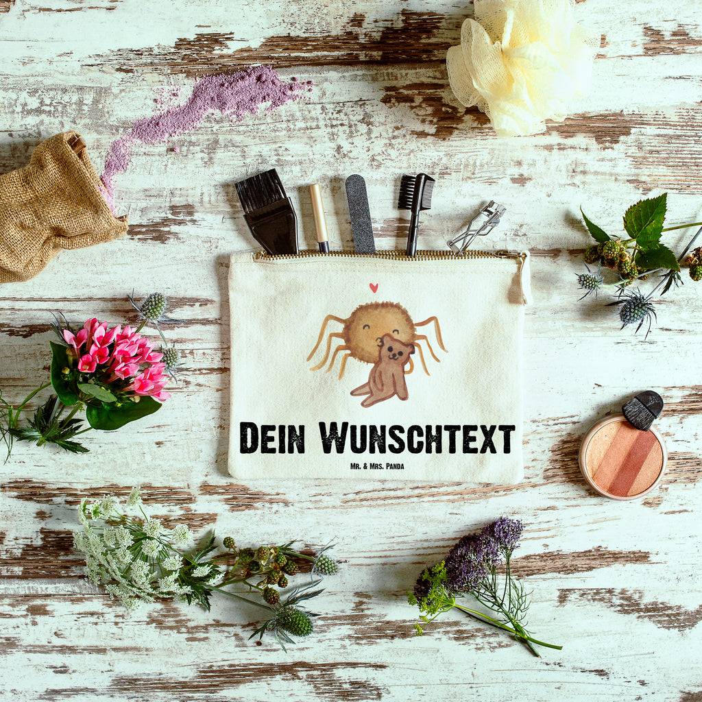 Personalisierte Schminktasche Spinne Agathe Teddy Personalisierte Schminktasche, Personalisierte Kosmetiktasche, Personalisierter Kosmetikbeutel, Personalisiertes Stiftemäppchen, Personalisiertes Etui, Personalisierte Federmappe, Personalisierte Makeup Bag, Personalisiertes Schminketui, Personalisiertes Kosmetiketui, Personalisiertes Schlamperetui, Schminktasche mit Namen, Kosmetiktasche mit Namen, Kosmetikbeutel mit Namen, Stiftemäppchen mit Namen, Etui mit Namen, Federmappe mit Namen, Makeup Bg mit Namen, Schminketui mit Namen, Kosmetiketui mit Namen, Schlamperetui mit Namen, Schminktasche personalisieren, Schminktasche bedrucken, Schminktasche selbst gestalten, Spinne Agathe, Spinne, Agathe, Videos, Merchandise, Freundschaft, Liebesgeschenk, Verliebt, Liebesbeweis, Teddy, Treue, Miteinander, Dankeschön