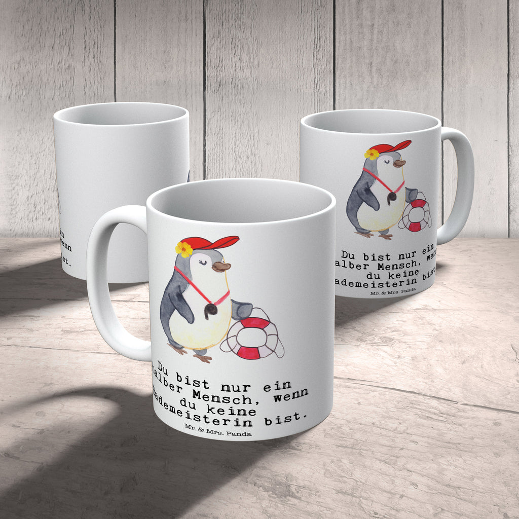 Tasse Bademeisterin mit Herz Tasse, Kaffeetasse, Teetasse, Becher, Kaffeebecher, Teebecher, Keramiktasse, Porzellantasse, Büro Tasse, Geschenk Tasse, Tasse Sprüche, Tasse Motive, Kaffeetassen, Tasse bedrucken, Designer Tasse, Cappuccino Tassen, Schöne Teetassen, Beruf, Ausbildung, Jubiläum, Abschied, Rente, Kollege, Kollegin, Geschenk, Schenken, Arbeitskollege, Mitarbeiter, Firma, Danke, Dankeschön, Bademeisterin, Rettungsschwimmerin, Schwimmmeisterin, Schwimmbad, Freibad, Badeanstalt, Schwimmverein, Schwimmschule