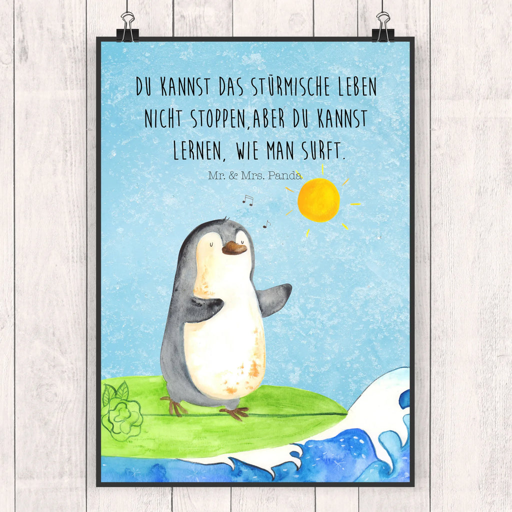 Poster Pinguin Surfer Poster, Wandposter, Bild, Wanddeko, Küchenposter, Kinderposter, Wanddeko Bild, Raumdekoration, Wanddekoration, Handgemaltes Poster, Mr. & Mrs. Panda Poster, Designposter, Kunstdruck, Posterdruck, Pinguin, Pinguine, surfen, Surfer, Hawaii, Urlaub, Wellen, Wellen reiten, Portugal