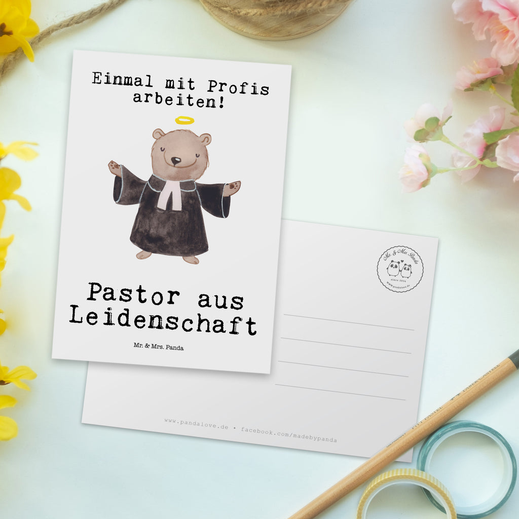 Postkarte Pastor aus Leidenschaft Postkarte, Karte, Geschenkkarte, Grußkarte, Einladung, Ansichtskarte, Geburtstagskarte, Einladungskarte, Dankeskarte, Ansichtskarten, Einladung Geburtstag, Einladungskarten Geburtstag, Beruf, Ausbildung, Jubiläum, Abschied, Rente, Kollege, Kollegin, Geschenk, Schenken, Arbeitskollege, Mitarbeiter, Firma, Danke, Dankeschön, Pastor, Diener Gottes<br />Geistlicher, Pfarrer, Prediger<br />Priester, Theologe, Kirche