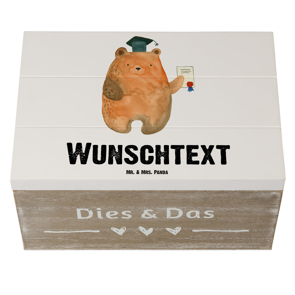 Personalisierte Holzkiste Bär Prüfung Holzkiste mit Namen, Kiste mit Namen, Schatzkiste mit Namen, Truhe mit Namen, Schatulle mit Namen, Erinnerungsbox mit Namen, Erinnerungskiste, mit Namen, Dekokiste mit Namen, Aufbewahrungsbox mit Namen, Holzkiste Personalisiert, Kiste Personalisiert, Schatzkiste Personalisiert, Truhe Personalisiert, Schatulle Personalisiert, Erinnerungsbox Personalisiert, Erinnerungskiste Personalisiert, Dekokiste Personalisiert, Aufbewahrungsbox Personalisiert, Geschenkbox personalisiert, GEschenkdose personalisiert, Bär, Teddy, Teddybär, Abitur, Prüfungen, Prüfung bestanden, Abschluss, Zeugnis, Abschlusszeugnis