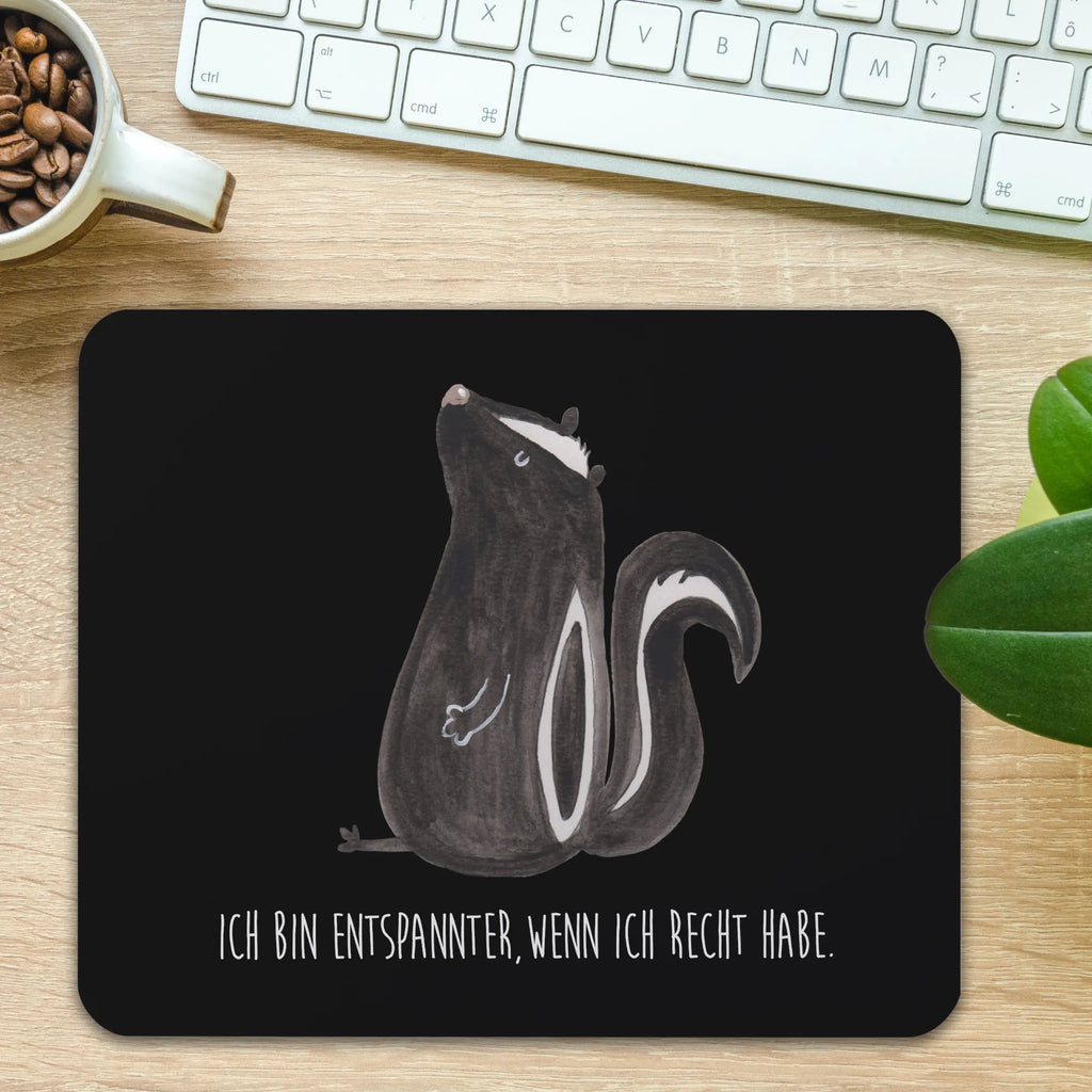 Mauspad Stinktier sitzend Mousepad, Computer zubehör, Büroausstattung, PC Zubehör, Arbeitszimmer, Mauspad, Einzigartiges Mauspad, Designer Mauspad, Mausunterlage, Mauspad Büro, Stinktier, Skunk, Wildtier, Raubtier, Stinker, Stinki, Spruch, Büro, Recht, Besserwisser