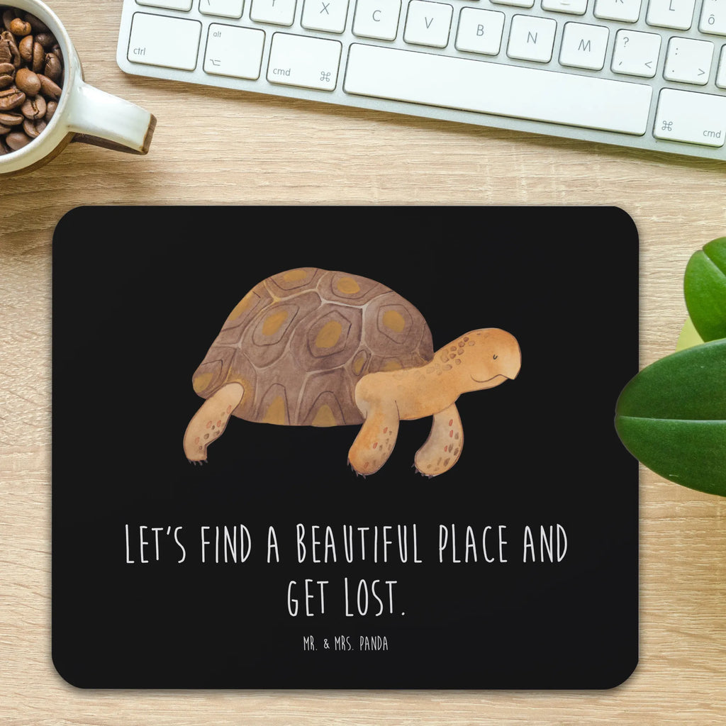 Mauspad Schildkröte marschiert Mousepad, Computer zubehör, Büroausstattung, PC Zubehör, Arbeitszimmer, Mauspad, Einzigartiges Mauspad, Designer Mauspad, Mausunterlage, Mauspad Büro, Meerestiere, Meer, Urlaub, Schildkröte, Schildkröten, get lost, Abenteuer, Reiselust, Inspiration, Neustart, Motivation, Lieblingsmensch