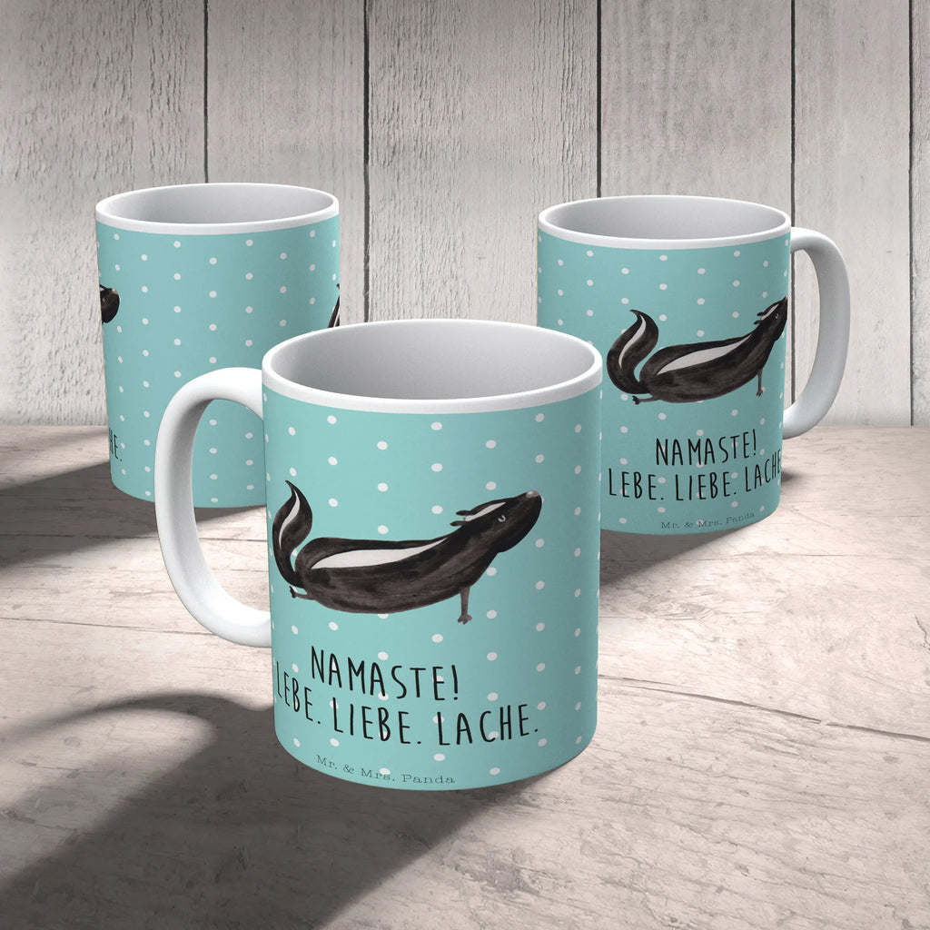 Tasse Stinktier Yoga Tasse, Kaffeetasse, Teetasse, Becher, Kaffeebecher, Teebecher, Keramiktasse, Porzellantasse, Büro Tasse, Geschenk Tasse, Tasse Sprüche, Tasse Motive, Kaffeetassen, Tasse bedrucken, Designer Tasse, Cappuccino Tassen, Schöne Teetassen, Stinktier, Skunk, Wildtier, Raubtier, Stinker, Stinki, Yoga, Namaste, Lebe, Liebe, Lache