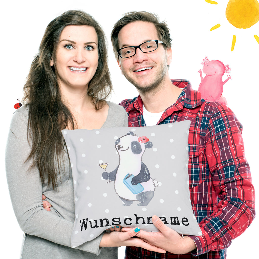 Personalisiertes Kissen Panda Beste Sitznachbarin der Welt Kissen, personalisiert, Name, Wunschname, bedrucken, Kopfkissen, für, Dankeschön, Geschenk, Schenken, Geburtstag, Geburtstagsgeschenk, Geschenkidee, Danke, Bedanken, Mitbringsel, Freude machen, Geschenktipp, Sitznachbarin, Stuhlnachbar, Mitschülerin, Nachbarin, Uni, Universität, Seminar, Kommilitone, Tischnachbar, Schule, Mitstudentin, Hochschule, Beste Sitznachbarin der Welt, Weltbeste Sitznachbarin