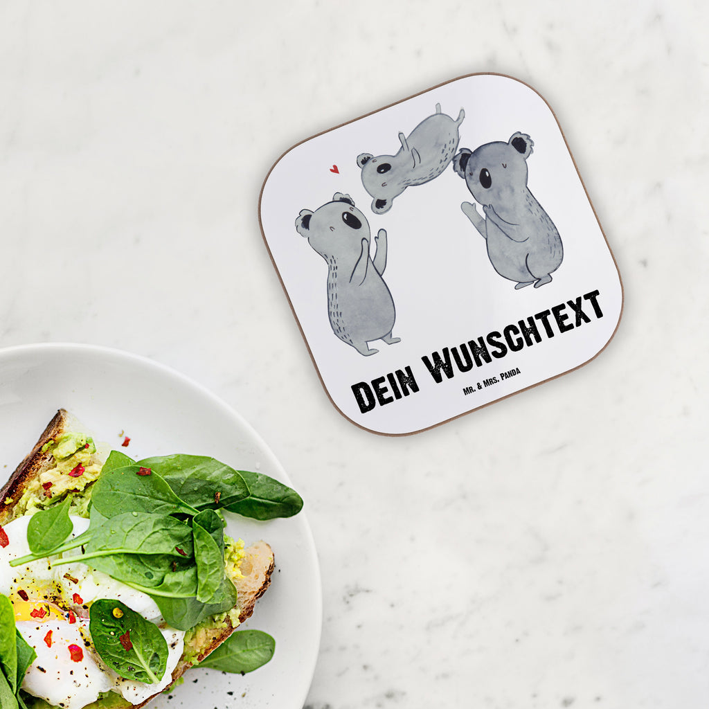 Personalisierte Untersetzer Koala Feiern Sich Personalisierte Untersetzer, PErsonalisierte Bierdeckel, Personalisierte Glasuntersetzer, Peronalisierte Untersetzer Gläser, Personalisiert Getränkeuntersetzer, Untersetzer mit Namen, Bedrucken, Personalisieren, Namensaufdruck, Geburtstag, Geburtstagsgeschenk, Geschenk, Koala, Familie, Kind, Eltern, Herz, Liebe