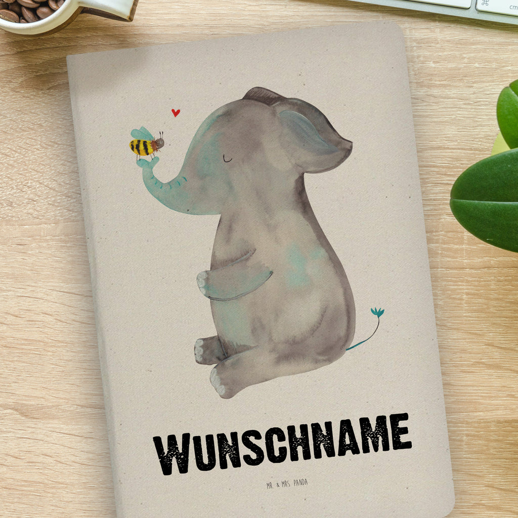 DIN A4 Personalisiertes Notizbuch Elefant & Biene Personalisiertes Notizbuch, Notizbuch mit Namen, Notizbuch bedrucken, Personalisierung, Namensbuch, Namen, Tiermotive, Gute Laune, lustige Sprüche, Tiere, Elefant, Biene, Liebe, Liebesbeweis, Jahrestag, Liebesgeschenk, Heiratsantrag, Hochzeitsgeschenk, Liebesspruch