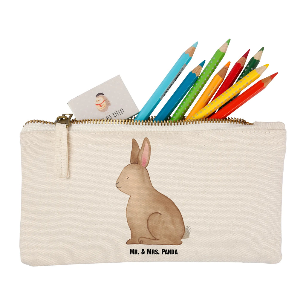 Schminktasche Hase sitzend Schminktasche, Kosmetiktasche, Kosmetikbeutel, Stiftemäppchen, Etui, Federmappe, Makeup, XXL, Schminketui, Kosmetiketui, Schlamperetui, Ostern, Osterhase, Ostergeschenke, Osternest, Osterdeko, Geschenke zu Ostern, Ostern Geschenk, Ostergeschenke Kinder, Ostern Kinder, Frohe Ostern, Ostergrüße, Osterblume, Liebe, Grüße, Hase, Kaninchen