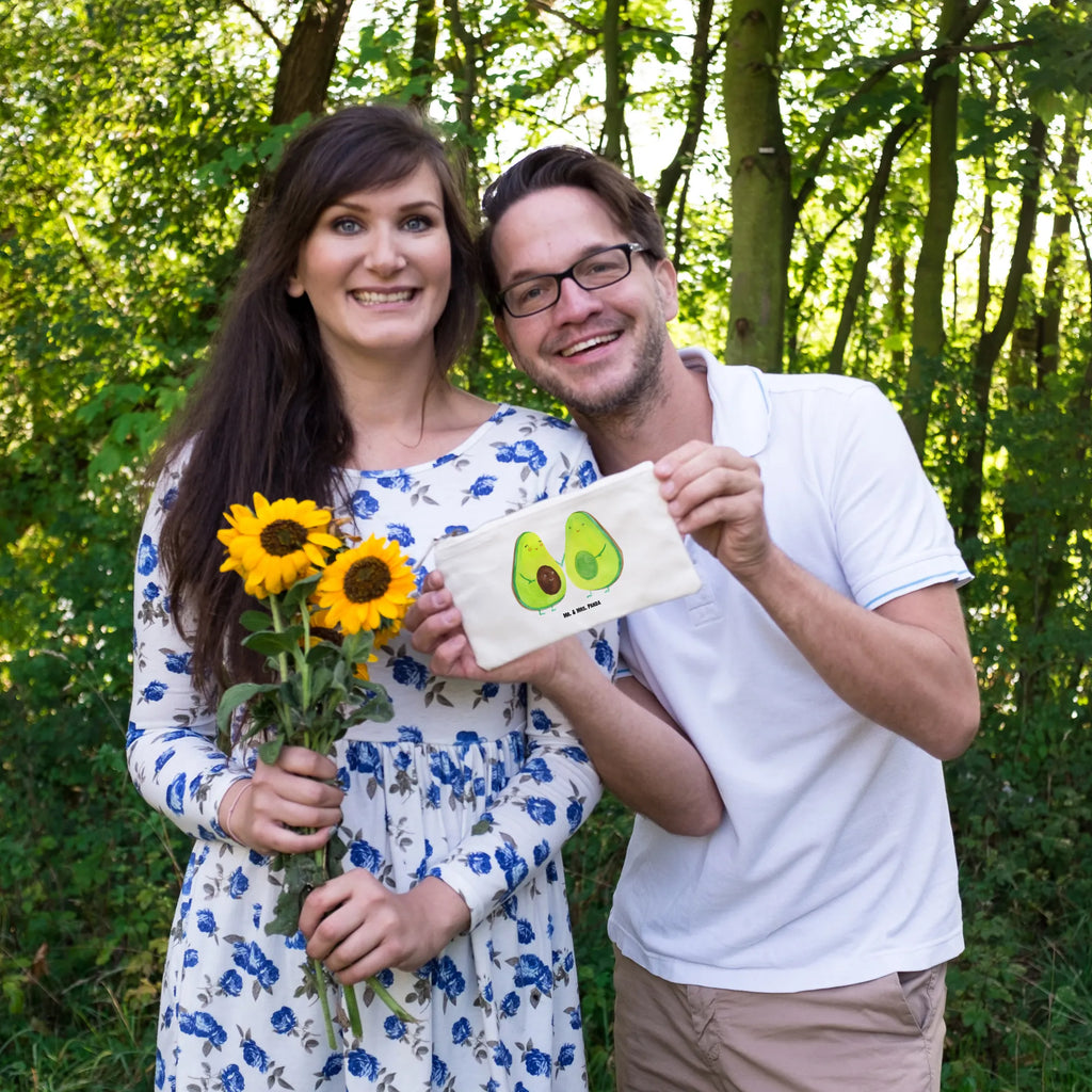 Schminktasche Avocado Pärchen Schminktasche, Kosmetiktasche, Kosmetikbeutel, Stiftemäppchen, Etui, Federmappe, Makeup, XXL, Schminketui, Kosmetiketui, Schlamperetui, Avocado, Veggie, Vegan, Gesund, Avocuddle, Liebe, Schwangerschaft, Familie, Babyshower, Babyparty, Hochzeit, Kinder, Avocados, Geburt