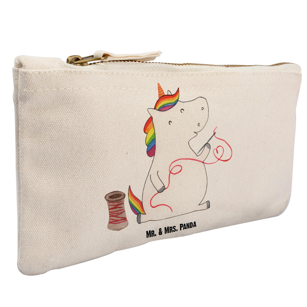 Schminktasche Einhorn Näherin Schminktasche, Kosmetiktasche, Kosmetikbeutel, Stiftemäppchen, Etui, Federmappe, Makeup, XXL, Schminketui, Kosmetiketui, Schlamperetui, Einhorn, Einhörner, Einhorn Deko, Pegasus, Unicorn, Näherin, nähen, Mädchen, Freundin, Häkeln, Stricken, basteln, Nähzimmer