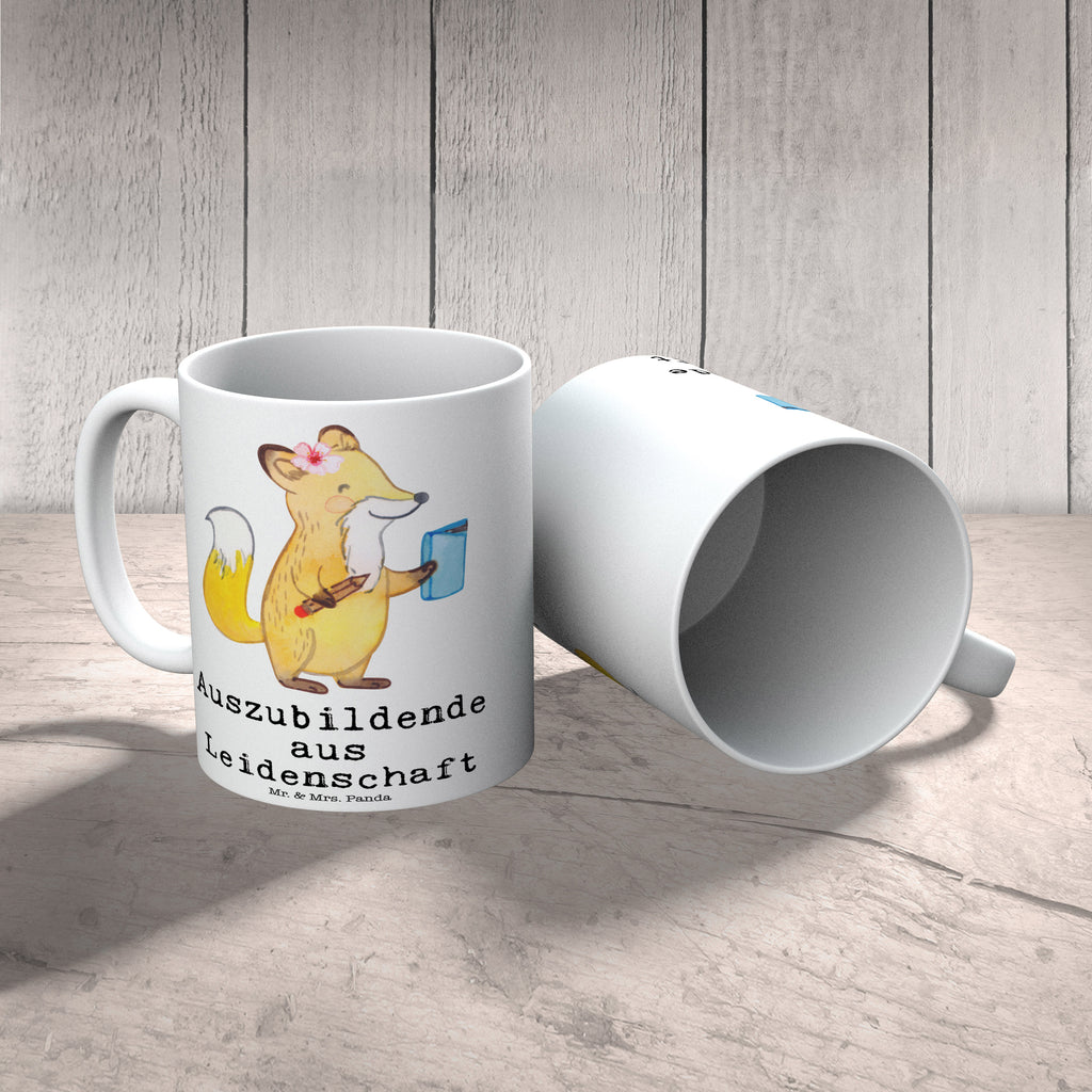 Tasse Auszubildende aus Leidenschaft Tasse, Kaffeetasse, Teetasse, Becher, Kaffeebecher, Teebecher, Keramiktasse, Porzellantasse, Büro Tasse, Geschenk Tasse, Tasse Sprüche, Tasse Motive, Kaffeetassen, Tasse bedrucken, Designer Tasse, Cappuccino Tassen, Schöne Teetassen, Beruf, Ausbildung, Jubiläum, Abschied, Rente, Kollege, Kollegin, Geschenk, Schenken, Arbeitskollege, Mitarbeiter, Firma, Danke, Dankeschön, Auszubildende, Azubine, Ausbildungsbeginn, Abschlussprüfung, Beginn der Ausbildung, Glücksbringer zur Ausbildung