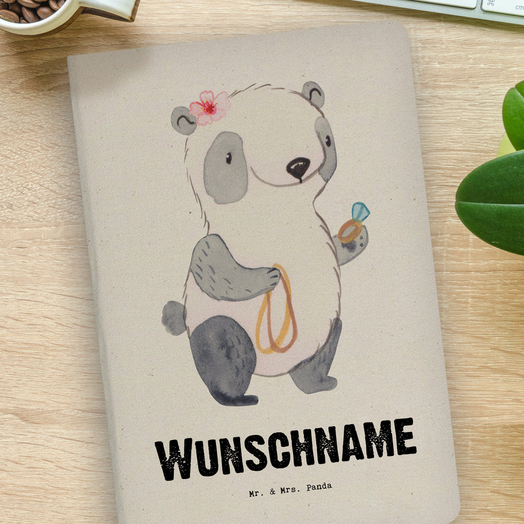 DIN A4 Personalisiertes Notizbuch Schmuckverkäuferin mit Herz Personalisiertes Notizbuch, Notizbuch mit Namen, Notizbuch bedrucken, Personalisierung, Namensbuch, Namen, Beruf, Ausbildung, Jubiläum, Abschied, Rente, Kollege, Kollegin, Geschenk, Schenken, Arbeitskollege, Mitarbeiter, Firma, Danke, Dankeschön, Schmuckverkäuferin, Juwelier, Goldschmied, Schmied, Schmuckwarenhändler, Schmuckgeschäft, Eröffnung