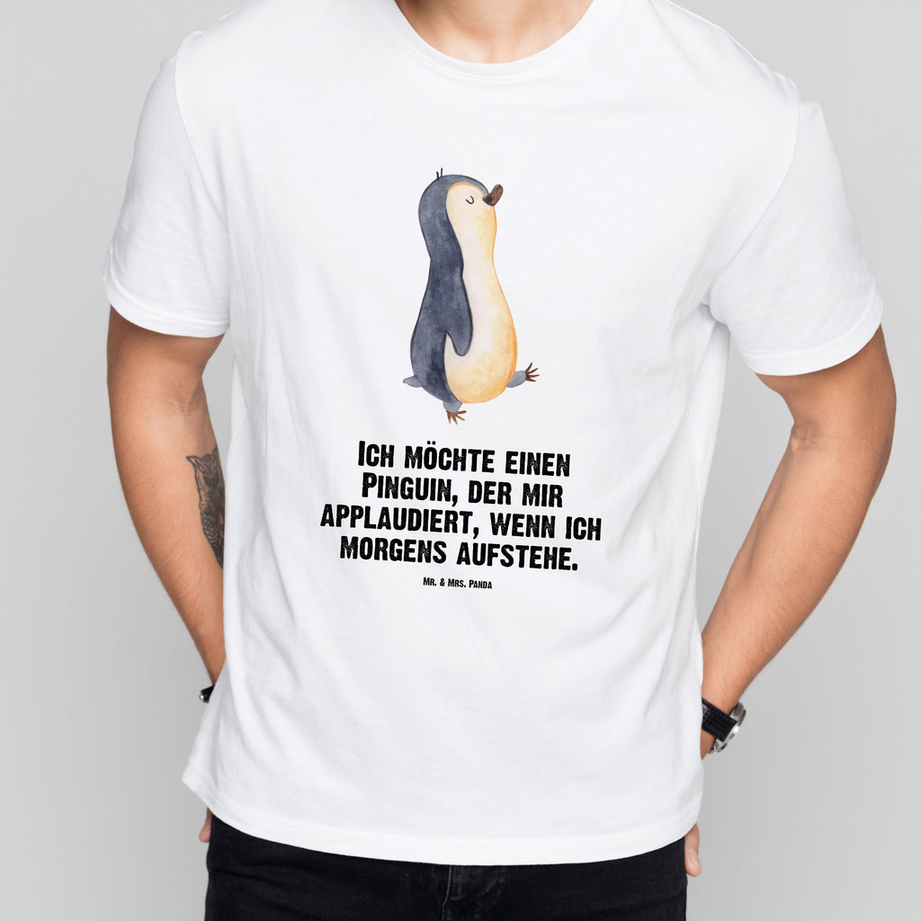 T-Shirt Standard Pinguin marschierend T-Shirt, Shirt, Tshirt, Lustiges T-Shirt, T-Shirt mit Spruch, Party, Junggesellenabschied, Jubiläum, Geburstag, Herrn, Damen, Männer, Frauen, Schlafshirt, Nachthemd, Sprüche, Pinguin, Pinguine, Frühaufsteher, Langschläfer, Bruder, Schwester, Familie