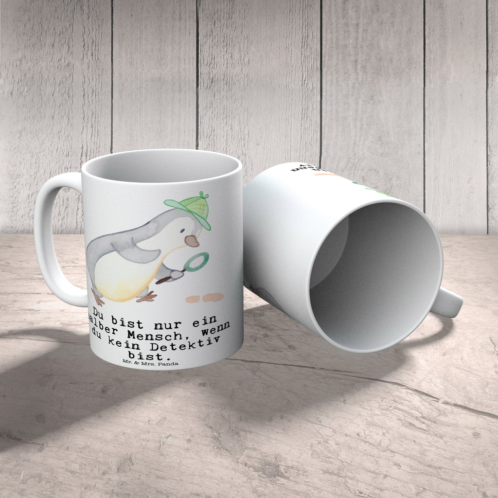 Tasse Detektiv mit Herz Tasse, Kaffeetasse, Teetasse, Becher, Kaffeebecher, Teebecher, Keramiktasse, Porzellantasse, Büro Tasse, Geschenk Tasse, Tasse Sprüche, Tasse Motive, Kaffeetassen, Tasse bedrucken, Designer Tasse, Cappuccino Tassen, Schöne Teetassen, Beruf, Ausbildung, Jubiläum, Abschied, Rente, Kollege, Kollegin, Geschenk, Schenken, Arbeitskollege, Mitarbeiter, Firma, Danke, Dankeschön, Detektiv, Ermittler, Agent, Privatdetektei, Berufsdetektiv, Wirtschaftsdetektei, Detektivausbildung, Spurensuche