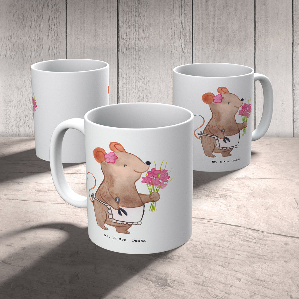 Tasse Floristin mit Herz Tasse, Kaffeetasse, Teetasse, Becher, Kaffeebecher, Teebecher, Keramiktasse, Porzellantasse, Büro Tasse, Geschenk Tasse, Tasse Sprüche, Tasse Motive, Kaffeetassen, Tasse bedrucken, Designer Tasse, Cappuccino Tassen, Schöne Teetassen, Beruf, Ausbildung, Jubiläum, Abschied, Rente, Kollege, Kollegin, Geschenk, Schenken, Arbeitskollege, Mitarbeiter, Firma, Danke, Dankeschön, Blumenhändlerin, Floristin, Blumenlanden, Blumenprofi