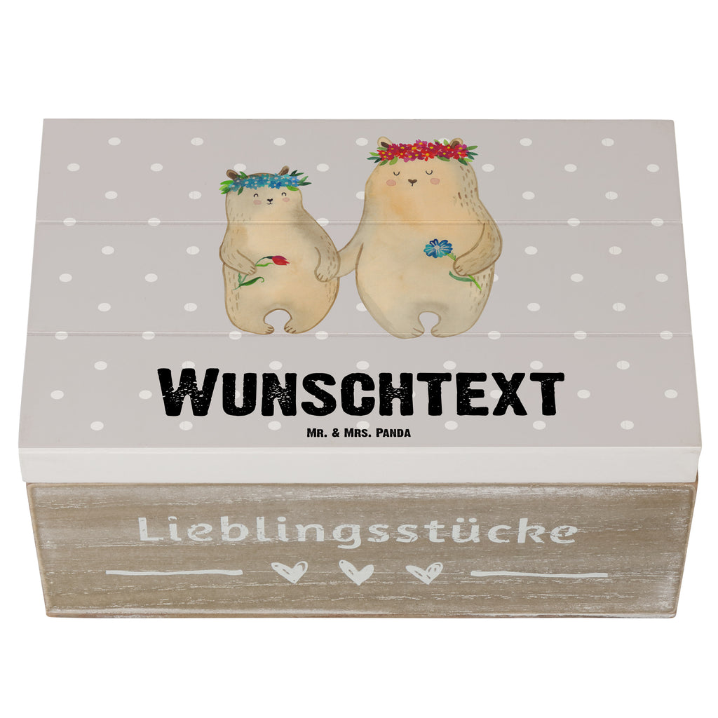 Personalisierte Holzkiste Bären mit Blumenkranz Holzkiste mit Namen, Kiste mit Namen, Schatzkiste mit Namen, Truhe mit Namen, Schatulle mit Namen, Erinnerungsbox mit Namen, Erinnerungskiste, mit Namen, Dekokiste mit Namen, Aufbewahrungsbox mit Namen, Holzkiste Personalisiert, Kiste Personalisiert, Schatzkiste Personalisiert, Truhe Personalisiert, Schatulle Personalisiert, Erinnerungsbox Personalisiert, Erinnerungskiste Personalisiert, Dekokiste Personalisiert, Aufbewahrungsbox Personalisiert, Geschenkbox personalisiert, GEschenkdose personalisiert, Familie, Vatertag, Muttertag, Bruder, Schwester, Mama, Papa, Oma, Opa, Bär, Bären, Mutter, Mutti, Mami, Lieblingsmensch, Lieblingsmama, beste Mutter, weltbeste Mama, Geschenk Mama. Muttertag, Tochter, Kind, Kinder, Töchter, Family, Vorbild