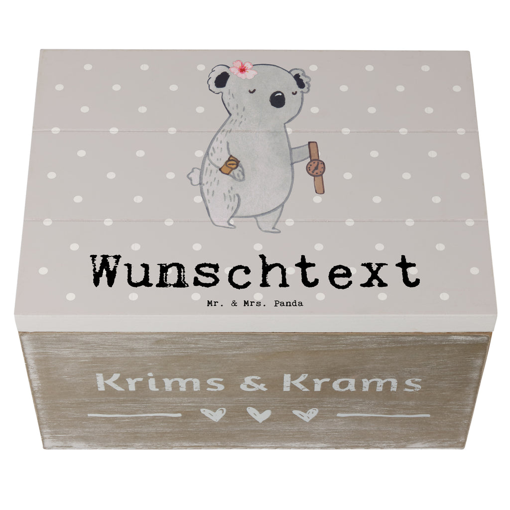 Personalisierte Holzkiste Uhrmacherin Herz Holzkiste mit Namen, Kiste mit Namen, Schatzkiste mit Namen, Truhe mit Namen, Schatulle mit Namen, Erinnerungsbox mit Namen, Erinnerungskiste, mit Namen, Dekokiste mit Namen, Aufbewahrungsbox mit Namen, Holzkiste Personalisiert, Kiste Personalisiert, Schatzkiste Personalisiert, Truhe Personalisiert, Schatulle Personalisiert, Erinnerungsbox Personalisiert, Erinnerungskiste Personalisiert, Dekokiste Personalisiert, Aufbewahrungsbox Personalisiert, Geschenkbox personalisiert, GEschenkdose personalisiert, Beruf, Ausbildung, Jubiläum, Abschied, Rente, Kollege, Kollegin, Geschenk, Schenken, Arbeitskollege, Mitarbeiter, Firma, Danke, Dankeschön