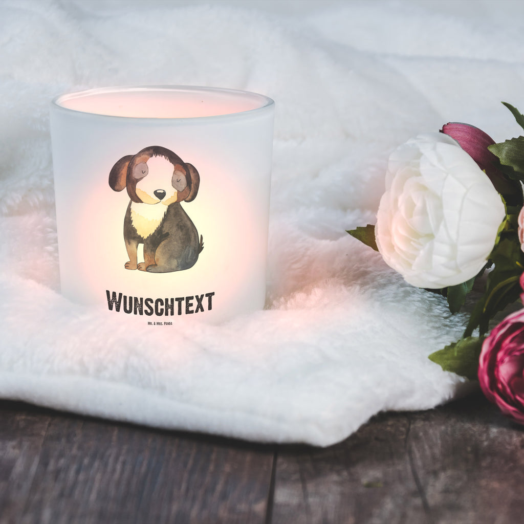 Personalisiertes Windlicht Hund entspannt Personalisiertes Windlicht, Personalisiertes Windlicht Glas, Personalisiertes Teelichtglas, Personalisierter Teelichthalter, Personalisiertes Kerzenglas, Personalisierte Kerze, Personalisiertes Teelicht, Windlicht mit Namen, Windlicht Glas mit Namen, Teelichtglas mit Namen, Teelichthalter mit Namen, Teelichter mit Namen, Kerzenglas mit Namen, Kerze mit Namen, Teelicht mit Namen, Namenspersonalisierung, Name, selbst gestalten, Wunschtext, Bedrucken, Hund, Hundemotiv, Haustier, Hunderasse, Tierliebhaber, Hundebesitzer, Sprüche, schwarzer Hund, Hundeliebe, Liebe, Hundeglück