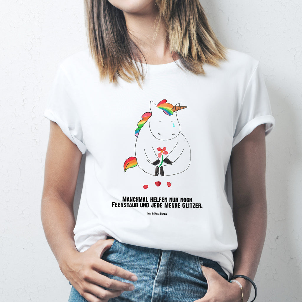 Personalisiertes T-Shirt Einhorn Traurig T-Shirt Personalisiert, T-Shirt mit Namen, T-Shirt mit Aufruck, Männer, Frauen, Wunschtext, Bedrucken, Einhorn, Einhörner, Einhorn Deko, Pegasus, Unicorn, Glitzer, Trösten. Freundschaft, Freunde, Liebe, Trauer, Grußkarte, Blume