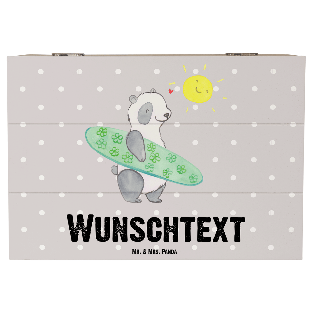 Personalisierte Holzkiste Panda Surfen Holzkiste mit Namen, Kiste mit Namen, Schatzkiste mit Namen, Truhe mit Namen, Schatulle mit Namen, Erinnerungsbox mit Namen, Erinnerungskiste, mit Namen, Dekokiste mit Namen, Aufbewahrungsbox mit Namen, Holzkiste Personalisiert, Kiste Personalisiert, Schatzkiste Personalisiert, Truhe Personalisiert, Schatulle Personalisiert, Erinnerungsbox Personalisiert, Erinnerungskiste Personalisiert, Dekokiste Personalisiert, Aufbewahrungsbox Personalisiert, Geschenkbox personalisiert, GEschenkdose personalisiert, Geschenk, Sport, Sportart, Hobby, Schenken, Danke, Dankeschön, Auszeichnung, Gewinn, Sportler, Wellenreiten, Surfen, Surfschule