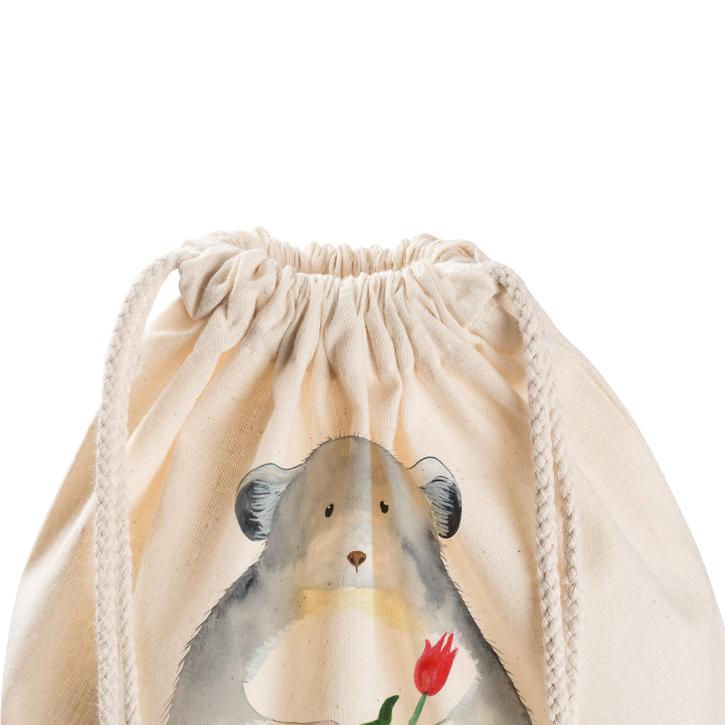 Personalisierter Sportbeutel Chinchilla mit Blume Personalisierter Sportbeutel, Personalisierter Beutel, Personalisierte Sporttasche, Personalisierter Tasche, Personalisierter Stoffbeutel, Personalisierter Sportbeutel Kinder, Sportbeutel mit Namen, Turnbeutel mit Namen, Beutel mit Namen, Sporttasche mit Namen, Tasche mit Namen, Stoffbeutel mit Namen, Sportbeutel Kinder mit Namen, Wunschtext, Wunschnamen, Personalisierbar, Personalisierung, Tiermotive, Gute Laune, lustige Sprüche, Tiere, Chinchilla, Chinchillas, Liebeskummer, Kummer, Depressionen, traurig sein, Chaos, Glücklichsein, Büro, Büroalltag