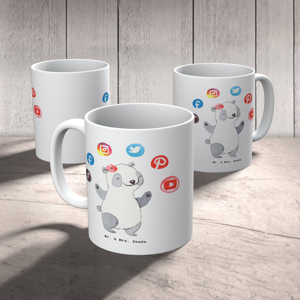 Tasse Content Manager mit Herz Tasse, Kaffeetasse, Teetasse, Becher, Kaffeebecher, Teebecher, Keramiktasse, Porzellantasse, Büro Tasse, Geschenk Tasse, Tasse Sprüche, Tasse Motive, Kaffeetassen, Tasse bedrucken, Designer Tasse, Cappuccino Tassen, Schöne Teetassen, Beruf, Ausbildung, Jubiläum, Abschied, Rente, Kollege, Kollegin, Geschenk, Schenken, Arbeitskollege, Mitarbeiter, Firma, Danke, Dankeschön