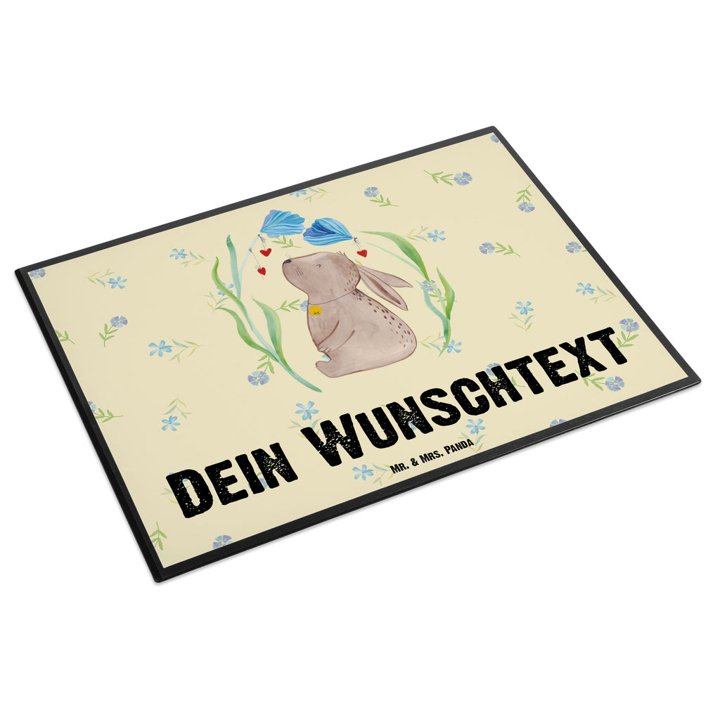 Personalisierte Schreibtischunterlage Hase Blume Personalisierte Schreibunterlage, Personalisierte Schreibtischauflage, Personalisierte Schreibtisch Unterlagen, Schreibunterlage mit Namen, Schreibtischauflage  mit Namen, Schreibtisch Unterlagen mit Namen, Selbst gestalten, Namensaufdruck, Namenspersonalisierung, Ostern, Osterhase, Ostergeschenke, Osternest, Osterdeko, Geschenke zu Ostern, Ostern Geschenk, Ostergeschenke Kinder, Ostern Kinder, Hase, Kaninchen, Kind, Taufe, Taufgeschenk, Geburt, Schwangerschaft, erstes Kind, Kindergeburtstag, Geburtstag, Hoffnung, Träume