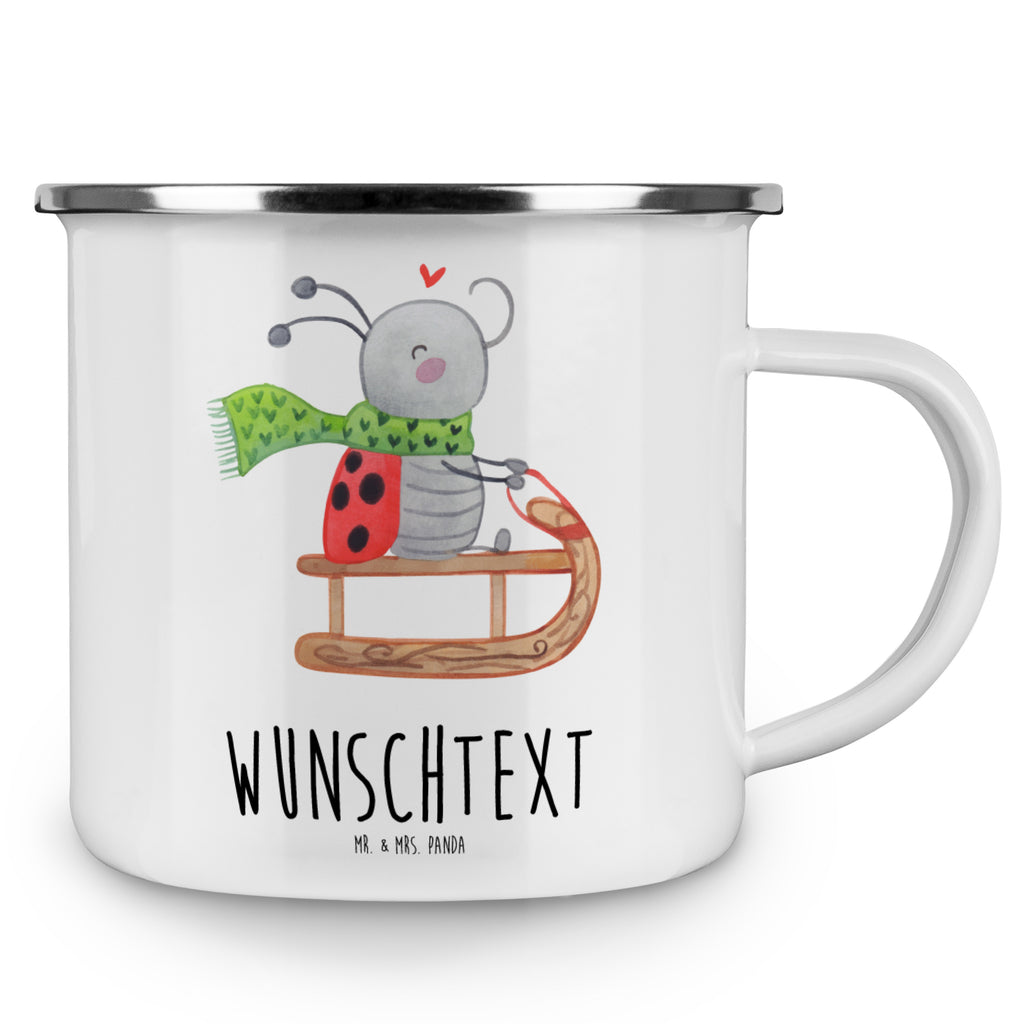 Personalisierte Emaille Tasse Smörle Rodeln Emaille Tasse personalisiert, Emaille Tasse mit Namen, Campingtasse personalisiert, Namenstasse, Campingtasse bedrucken, Campinggeschirr personalsisert, tasse mit namen, personalisierte tassen, personalisierte tasse, tasse selbst gestalten, tasse bedrucken, tassen bedrucken, Winter, Weihnachten, Weihnachtsdeko, Nikolaus, Advent, Heiligabend, Wintermotiv, Schlittenfahren, Smörle, Marzipan