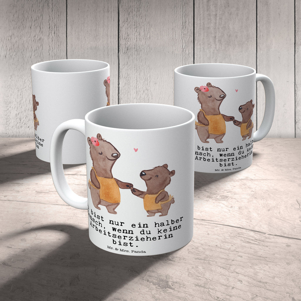 Tasse Arbeitserzieherin mit Herz Tasse, Kaffeetasse, Teetasse, Becher, Kaffeebecher, Teebecher, Keramiktasse, Porzellantasse, Büro Tasse, Geschenk Tasse, Tasse Sprüche, Tasse Motive, Kaffeetassen, Tasse bedrucken, Designer Tasse, Cappuccino Tassen, Schöne Teetassen, Beruf, Ausbildung, Jubiläum, Abschied, Rente, Kollege, Kollegin, Geschenk, Schenken, Arbeitskollege, Mitarbeiter, Firma, Danke, Dankeschön, Arbeitserzieherin, Arbeitspädagogin, Studium