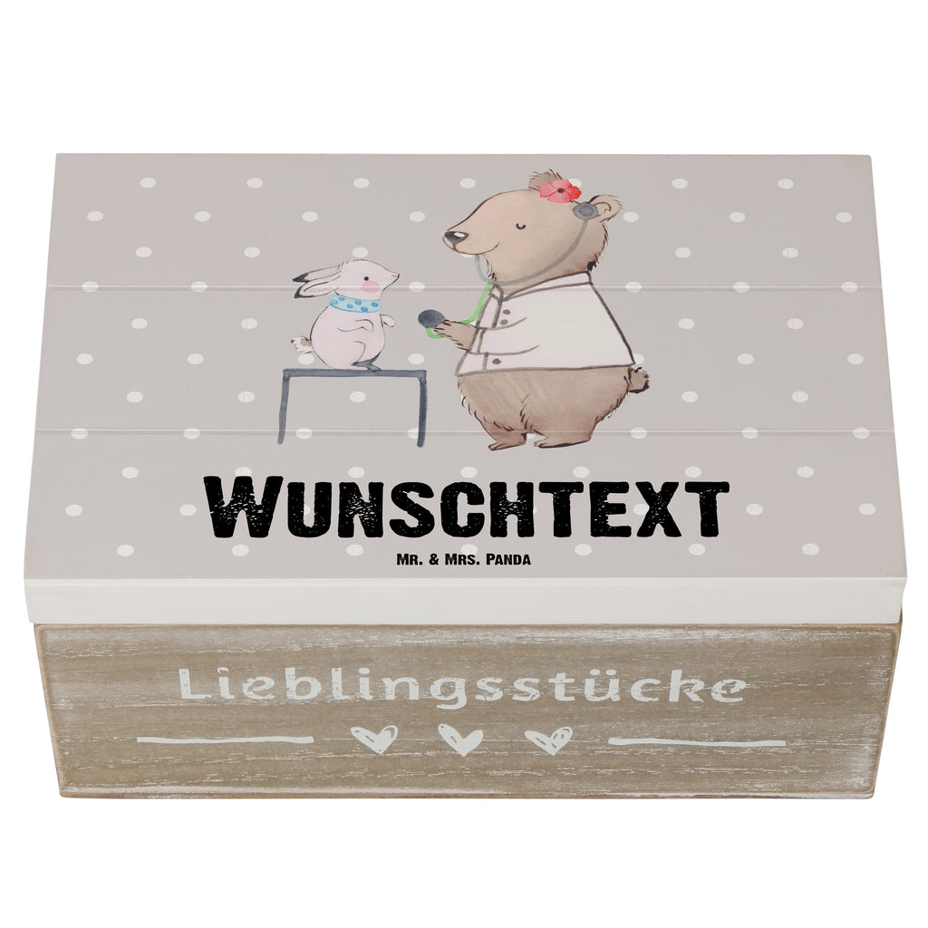 Personalisierte Holzkiste Tierheilpraktikerin Herz Holzkiste mit Namen, Kiste mit Namen, Schatzkiste mit Namen, Truhe mit Namen, Schatulle mit Namen, Erinnerungsbox mit Namen, Erinnerungskiste, mit Namen, Dekokiste mit Namen, Aufbewahrungsbox mit Namen, Holzkiste Personalisiert, Kiste Personalisiert, Schatzkiste Personalisiert, Truhe Personalisiert, Schatulle Personalisiert, Erinnerungsbox Personalisiert, Erinnerungskiste Personalisiert, Dekokiste Personalisiert, Aufbewahrungsbox Personalisiert, Geschenkbox personalisiert, GEschenkdose personalisiert, Beruf, Ausbildung, Jubiläum, Abschied, Rente, Kollege, Kollegin, Geschenk, Schenken, Arbeitskollege, Mitarbeiter, Firma, Danke, Dankeschön