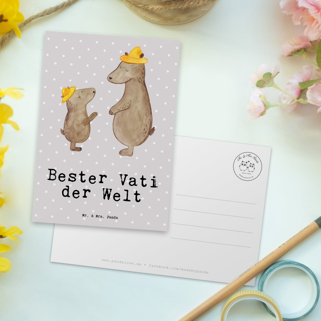 Postkarte Bär Bester Vati der Welt Postkarte, Karte, Geschenkkarte, Grußkarte, Einladung, Ansichtskarte, Geburtstagskarte, Einladungskarte, Dankeskarte, Ansichtskarten, Einladung Geburtstag, Einladungskarten Geburtstag, für, Dankeschön, Geschenk, Schenken, Geburtstag, Geburtstagsgeschenk, Geschenkidee, Danke, Bedanken, Mitbringsel, Freude machen, Geschenktipp, Vater, Papa, Dad, Daddy, Paps, Papi, Vati, Eltern, Geschenk Vater, Mann, Familie, Bester, Kleinigkeit