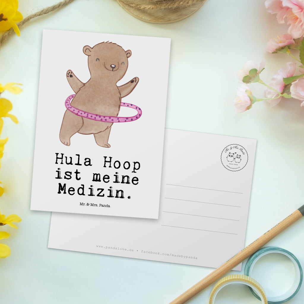 Postkarte Bär Hula Hoop Medizin Postkarte, Karte, Geschenkkarte, Grußkarte, Einladung, Ansichtskarte, Geburtstagskarte, Einladungskarte, Dankeskarte, Ansichtskarten, Einladung Geburtstag, Einladungskarten Geburtstag, Geschenk, Sport, Sportart, Hobby, Schenken, Danke, Dankeschön, Auszeichnung, Gewinn, Sportler, Hula Hoop, Fitness, Training