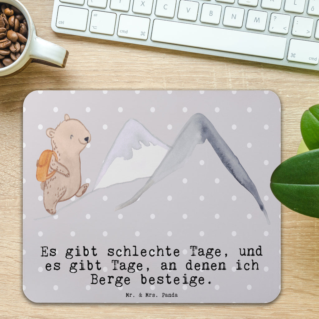 Mauspad Bär Bergsteigen Tage Mousepad, Computer zubehör, Büroausstattung, PC Zubehör, Arbeitszimmer, Mauspad, Einzigartiges Mauspad, Designer Mauspad, Mausunterlage, Mauspad Büro, Geschenk, Sport, Sportart, Hobby, Schenken, Danke, Dankeschön, Auszeichnung, Gewinn, Sportler, Bergsteigen, wandern, Bergsport, Trekking, Alpinismus, Alpinwandern