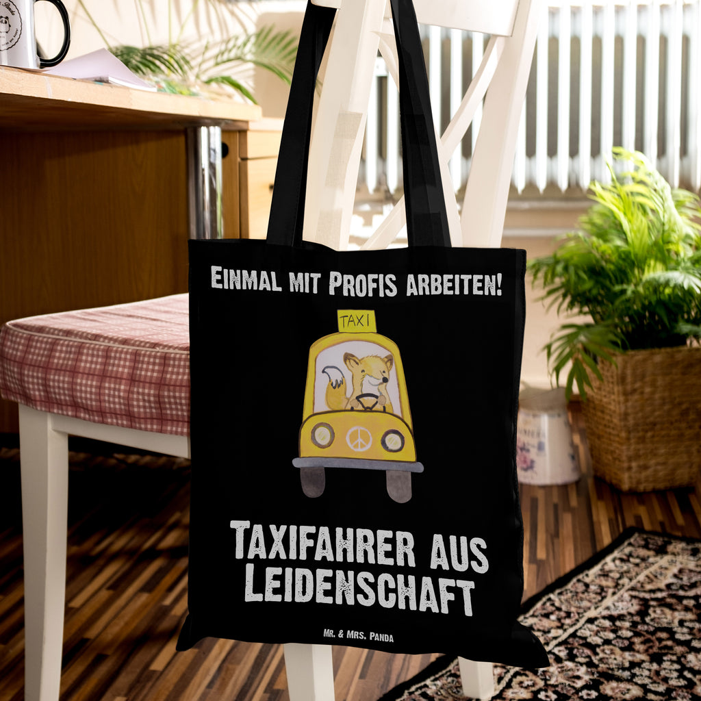 Tragetasche Taxifahrer aus Leidenschaft Beuteltasche, Beutel, Einkaufstasche, Jutebeutel, Stoffbeutel, Tasche, Shopper, Umhängetasche, Strandtasche, Schultertasche, Stofftasche, Tragetasche, Badetasche, Jutetasche, Einkaufstüte, Laptoptasche, Beruf, Ausbildung, Jubiläum, Abschied, Rente, Kollege, Kollegin, Geschenk, Schenken, Arbeitskollege, Mitarbeiter, Firma, Danke, Dankeschön